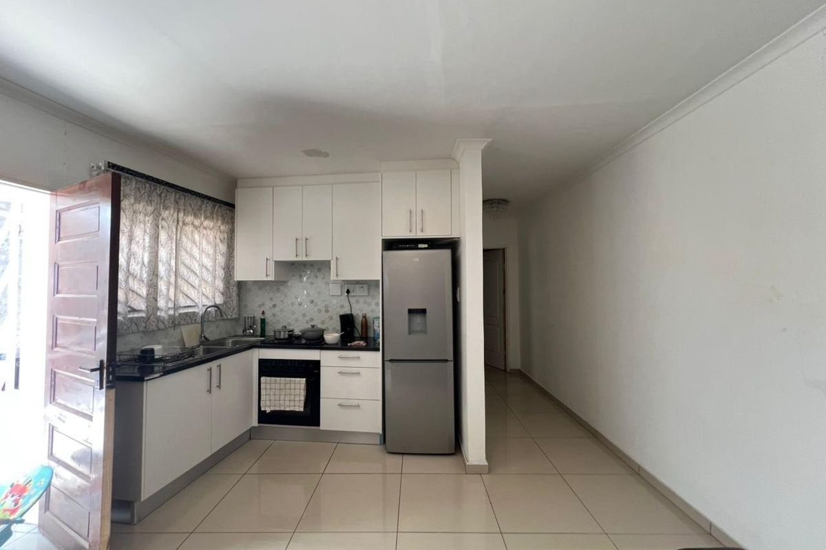 🔥 🏘️ Newly-Built (5 Unit) Complex For Sale – Khomasdal 16 - Photo 4