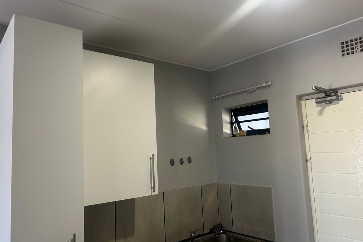 Proteas@Calyville, 2 Beds, 1 Bath -R 620 000 - Photo 5