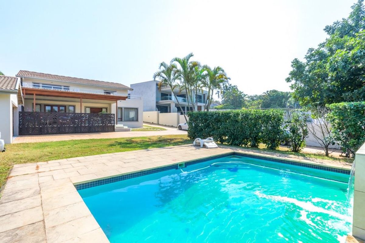 Hendra - Expansive Coastal Property with Guest House Potential - Photo 5