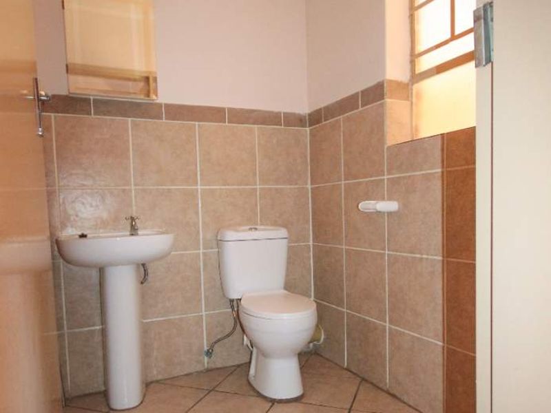 Load-Shedding Free Area - Available from June 2026! - Photo 9