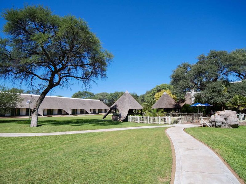Prime Safari-Route Lodge Boasting an Outstanding Location For Sale in Okahandja Namibia - Photo 10
