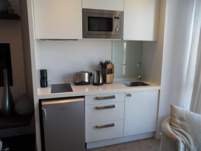 AMAZING FULLY FURNISHED STUDIO APARTMENT IN MORNINGSIDE - Photo 8