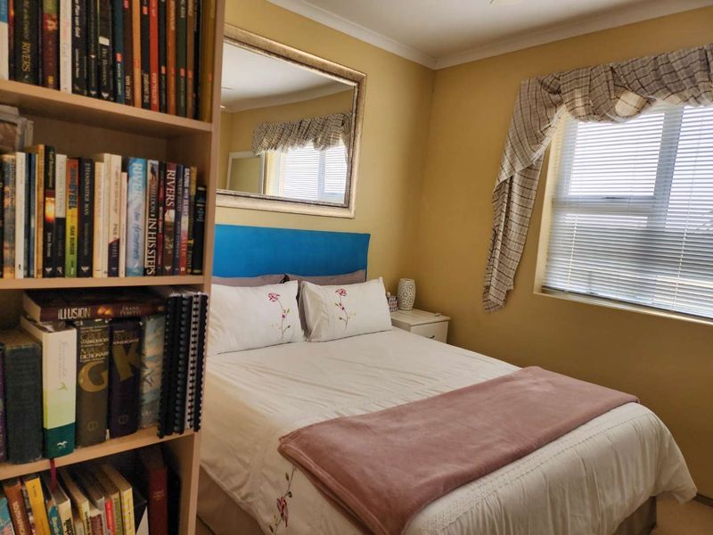 Charming 3-Bedroom Family Home with flat in Henties Bay - Photo 7