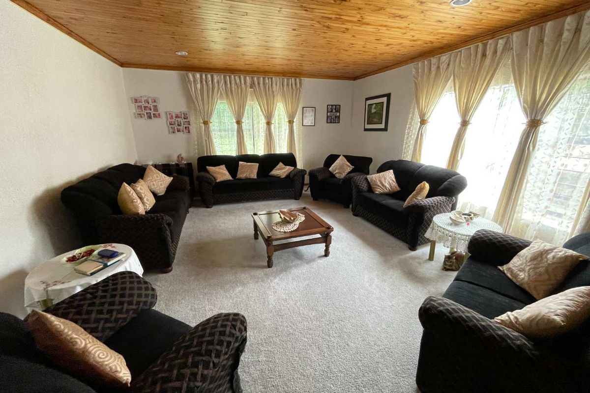 5 Bedroom Spacious Family Home - Photo 4