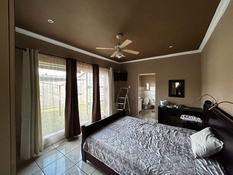 Fully furnished 5 bed house and ready to use buisness - Photo 6