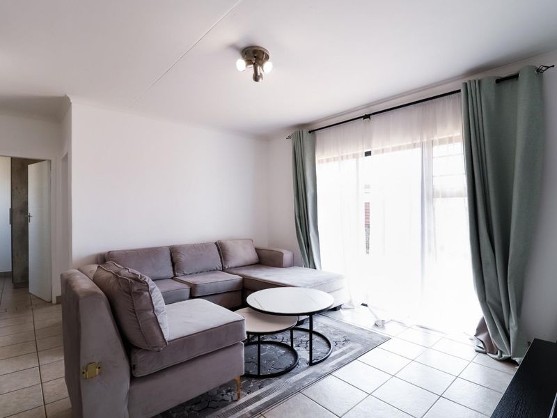 Perfect for Families or Investment - 4 Bed 2 Bath! - Photo 9