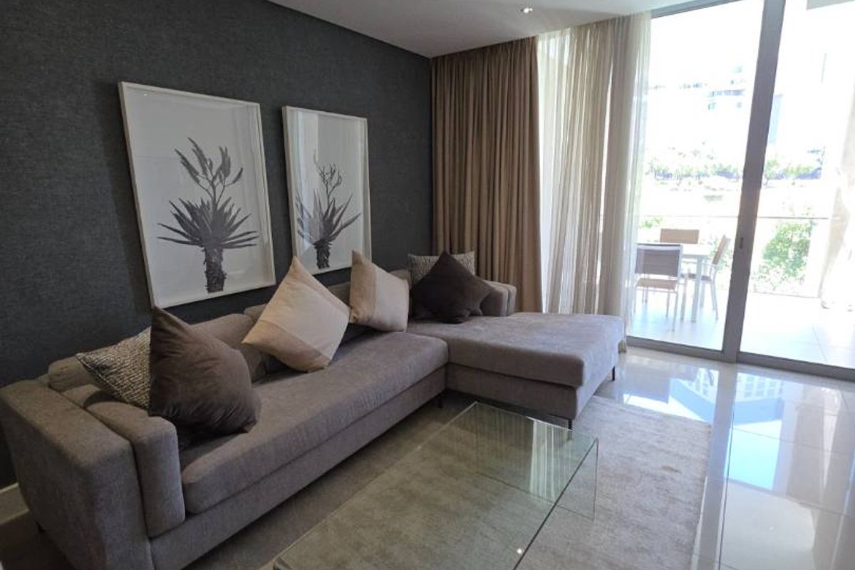 FABULOUS EXECUTIVE FULLY FURNISHED 2 BED APARTMENT - Photo 3