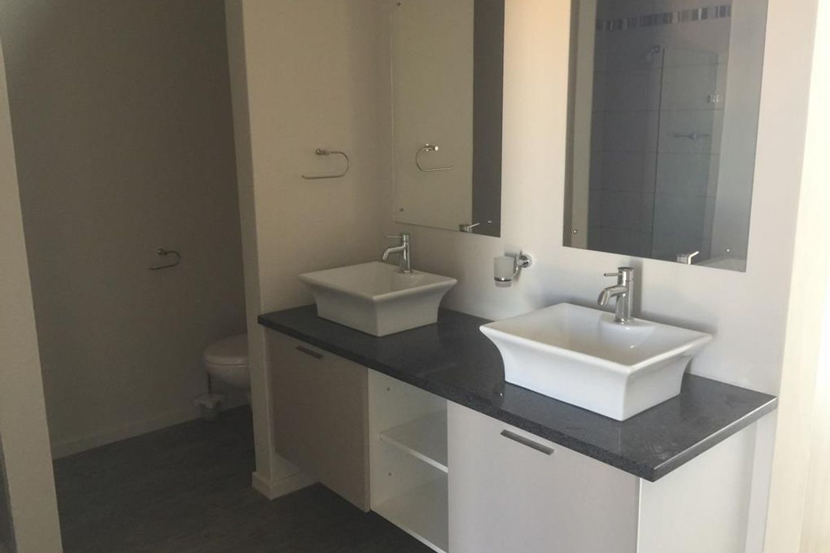 3 Bedroom Townhouse - Photo 5