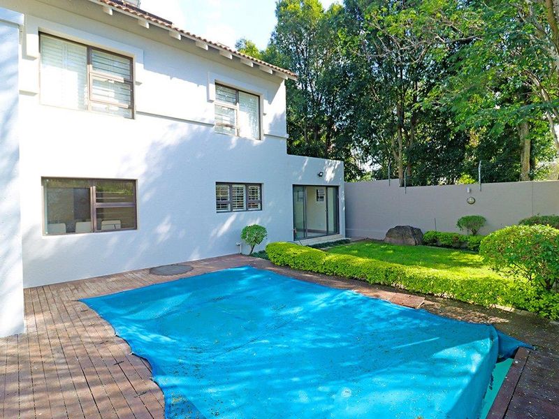 Stylish 3 Bedroom Townhouse with Pool in Sought After Waverley Gate - Photo 8
