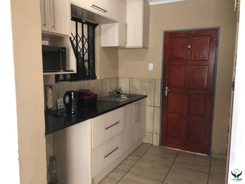Riverside View - R 900000!! - Photo 6