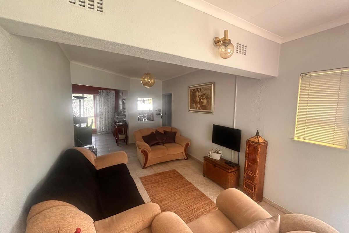 Four Bedroom House For Sale in Brackenhurst - Photo 4