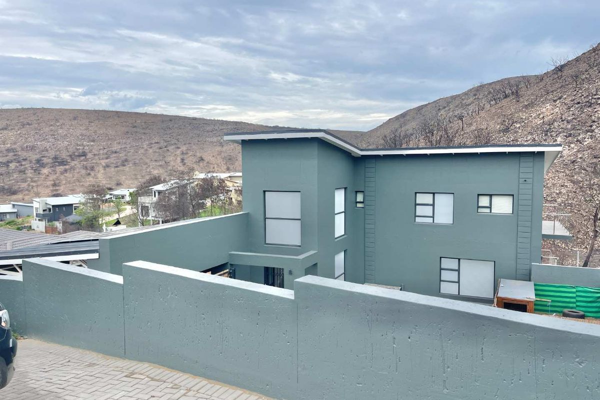 Expansive Modern Gem in Island View with Mountain & Greenbelt Views - Photo 4