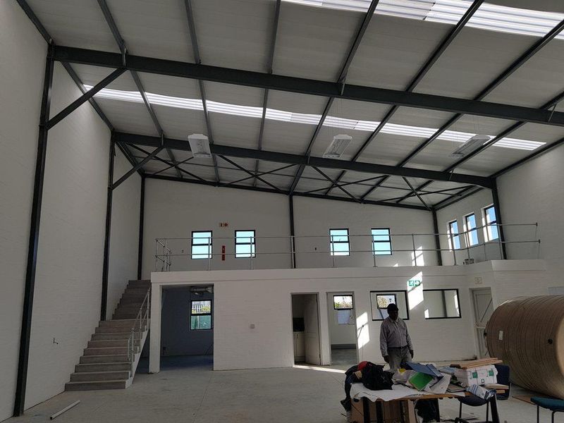 Double Volume Warehouse in Excellent Condition - Photo 6