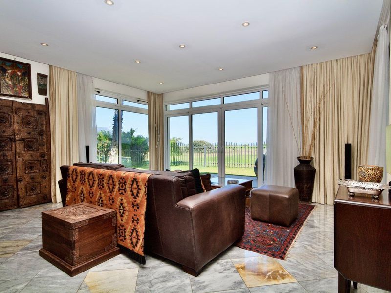 Fully Furnished Luxury beachfront home in Sunset Links Golf Estate - Photo 7