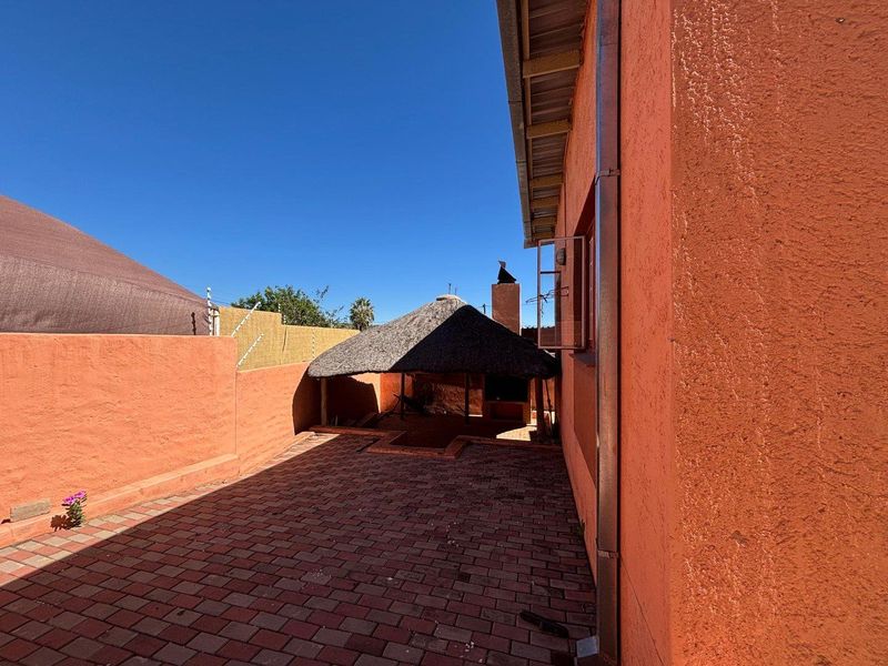 Windhoek Rocky Crest: 3 Bedroom house is For Sale - Photo 8