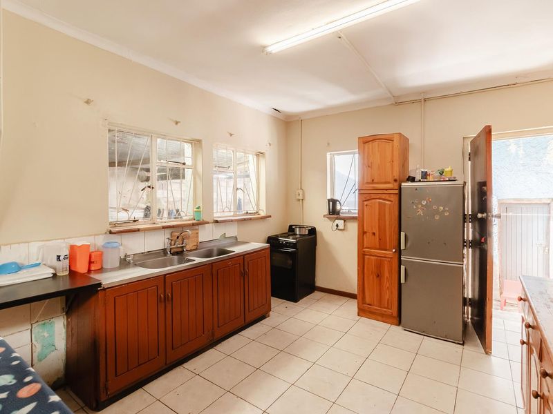Family Home For Only R700 000 NEG - Photo 9