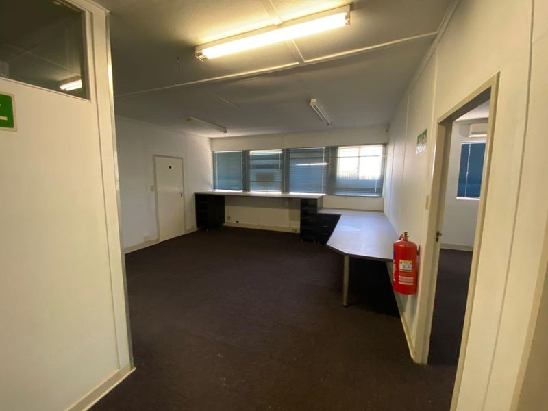 Warehouse for sale - Southern Industrial - Photo 9