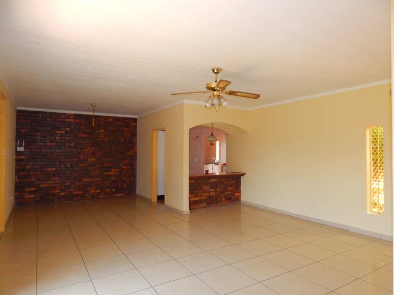 House Available for Rent - Photo 2