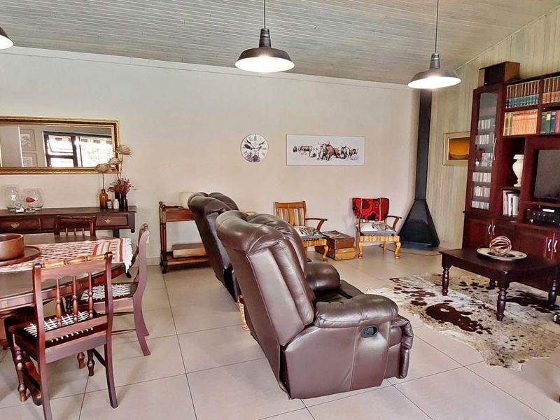 Exceptional 4-Bedroom House with 3 Flatlets - Photo 5