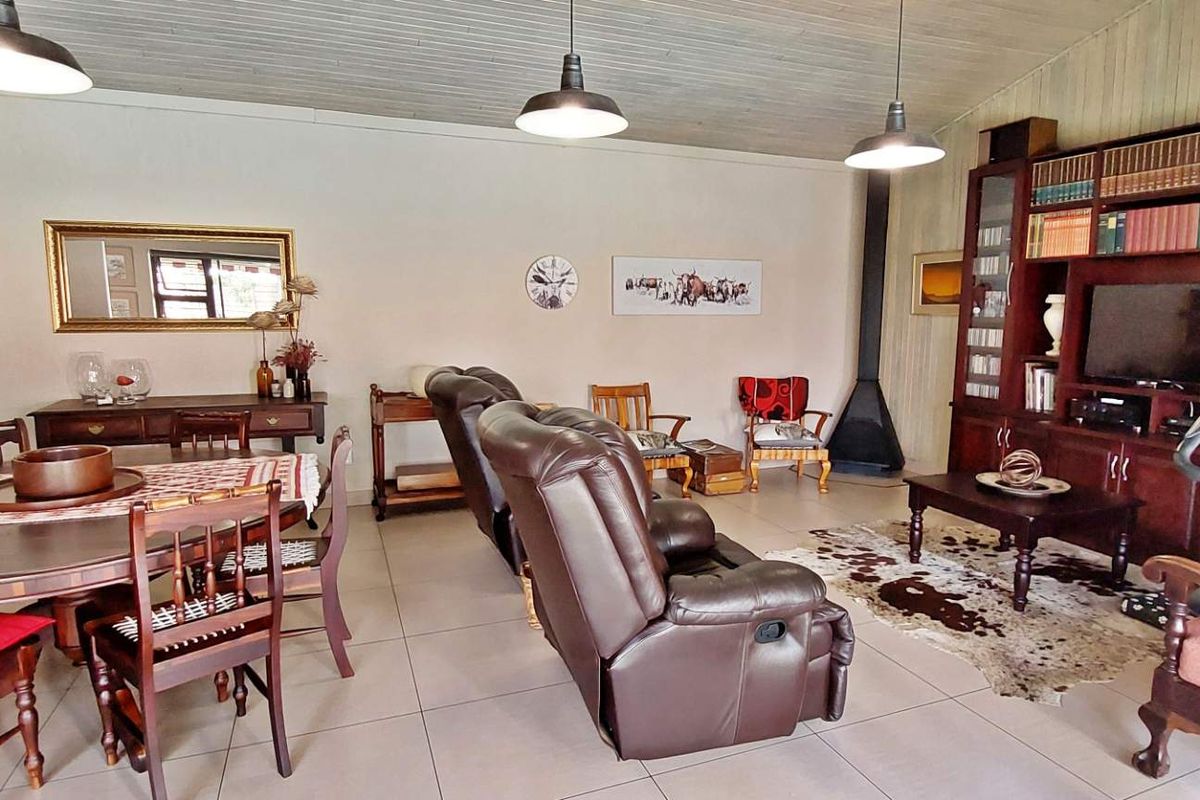 Exceptional 4-Bedroom House with 3 Flatlets - Photo 5