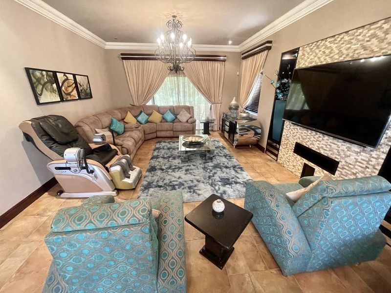 Hendra - Fully Furnished Executive Home To Let in The Gardens Estate - Photo 9