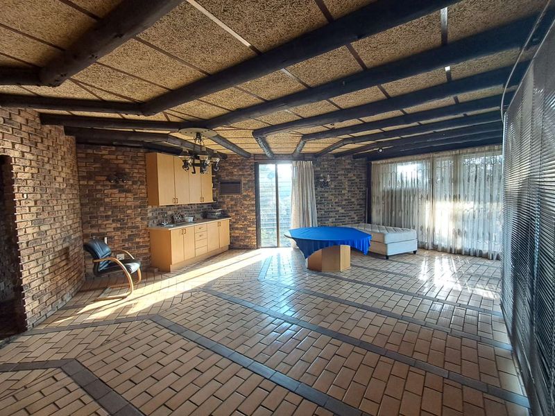 Renovators dream with income from Cellphone tower - Photo 2