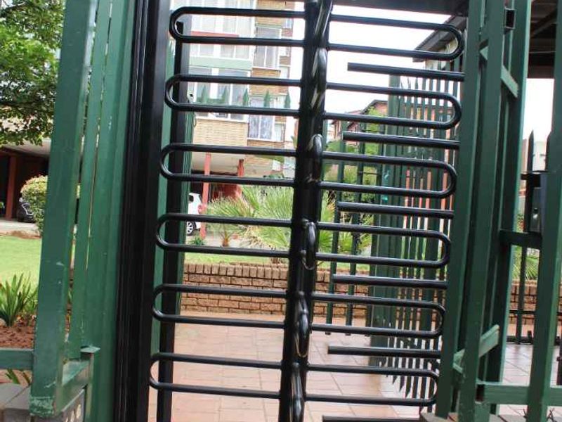 1 Bedroom Apartment to Rent in Pretoria Central | Parkzicht - Photo 3