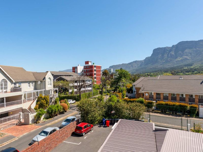 1 Bedroom Apartment with Mountain View - Photo 4