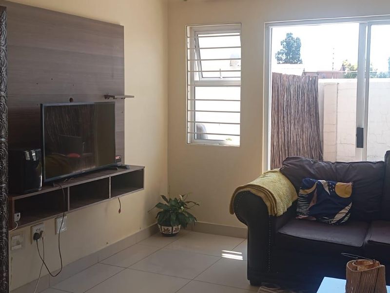 Two bedroom Townhouse in Mayberry Park - Photo 5