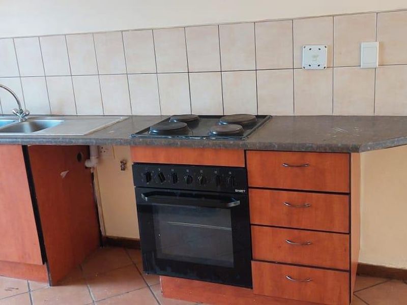 Charming 2-Bedroom Apartment for Sale: Ideal Investment Opportunity - Photo 6