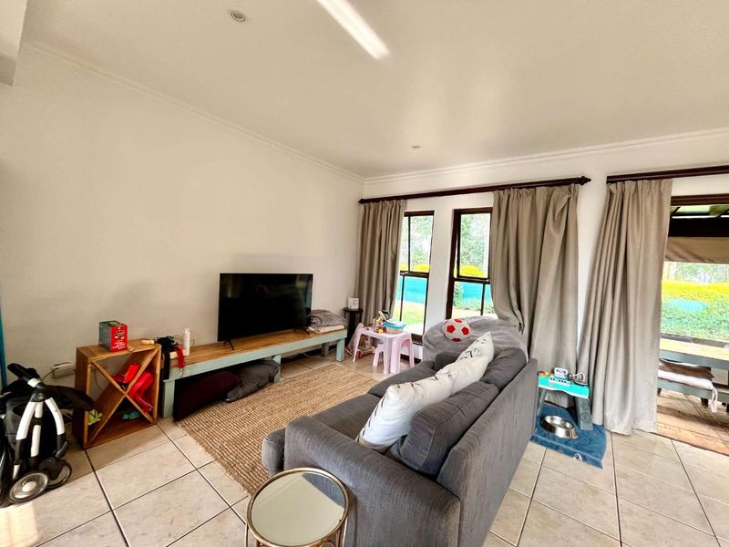 Pet Friendly Townhouse Available for Rent in Plantations Estate - Photo 3