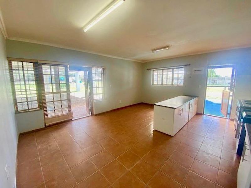 Two bedroom cottage in Joostenbergvlakte - Photo 5