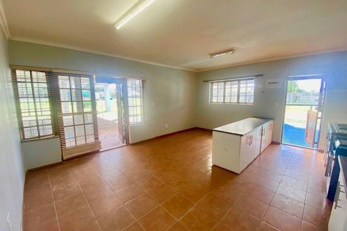 Two bedroom cottage in Joostenbergvlakte - Photo 5