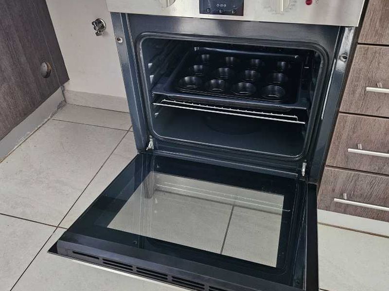 A stylish ,well kept apartment perfect for comfort living or rental income - Photo 10