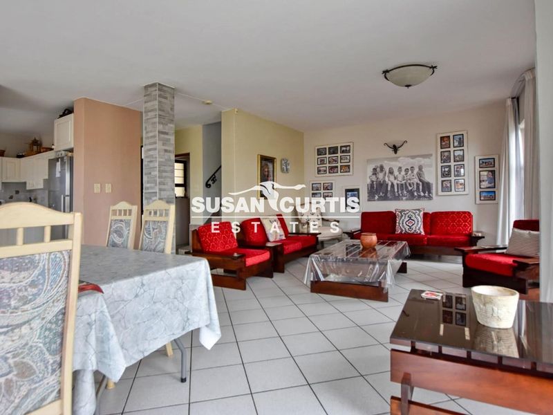 4 BEDROOM TOWNHOUSE IN SWAKOPMUND CENTRAL IS FOR SALE - Photo 5