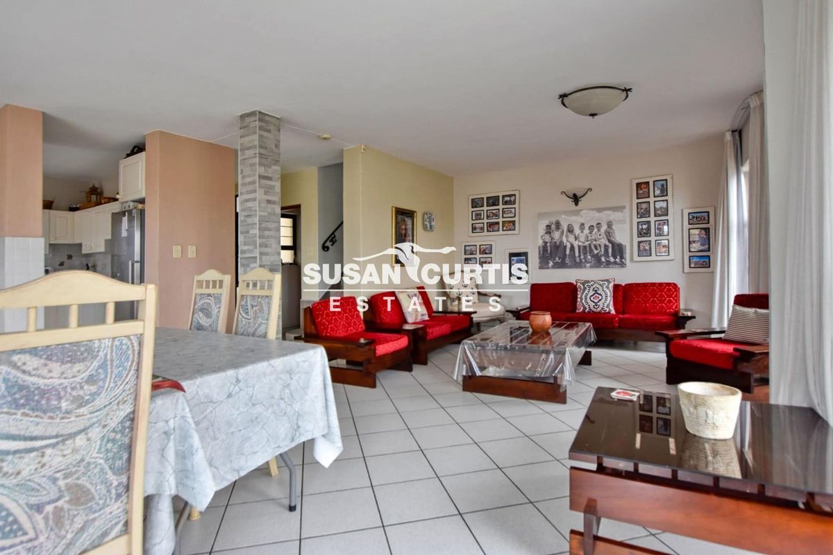 4 BEDROOM TOWNHOUSE IN SWAKOPMUND CENTRAL IS FOR SALE - Photo 5