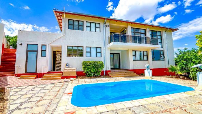 Property #2441633, House For Sale in Auasblick