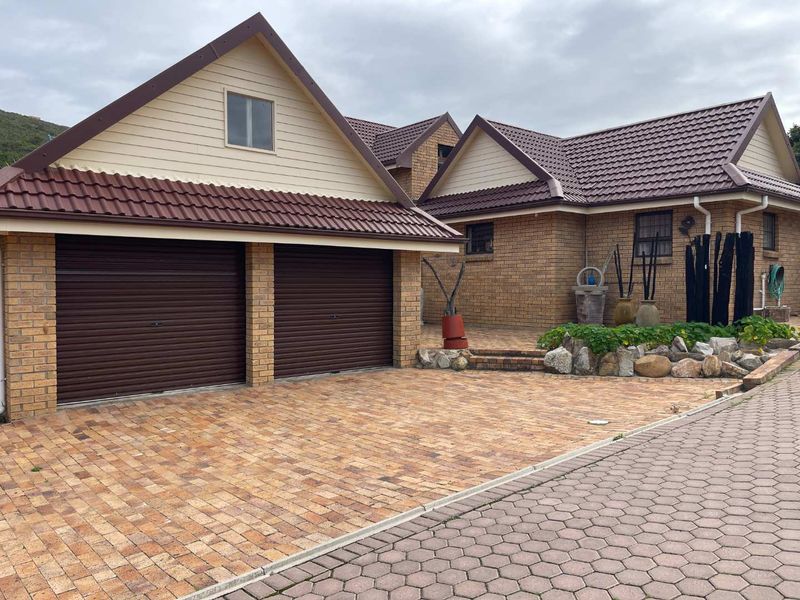 Green Lawns, Spacious Living & Golf Estate Lifestyle in Groot Brakrivier - Photo 4