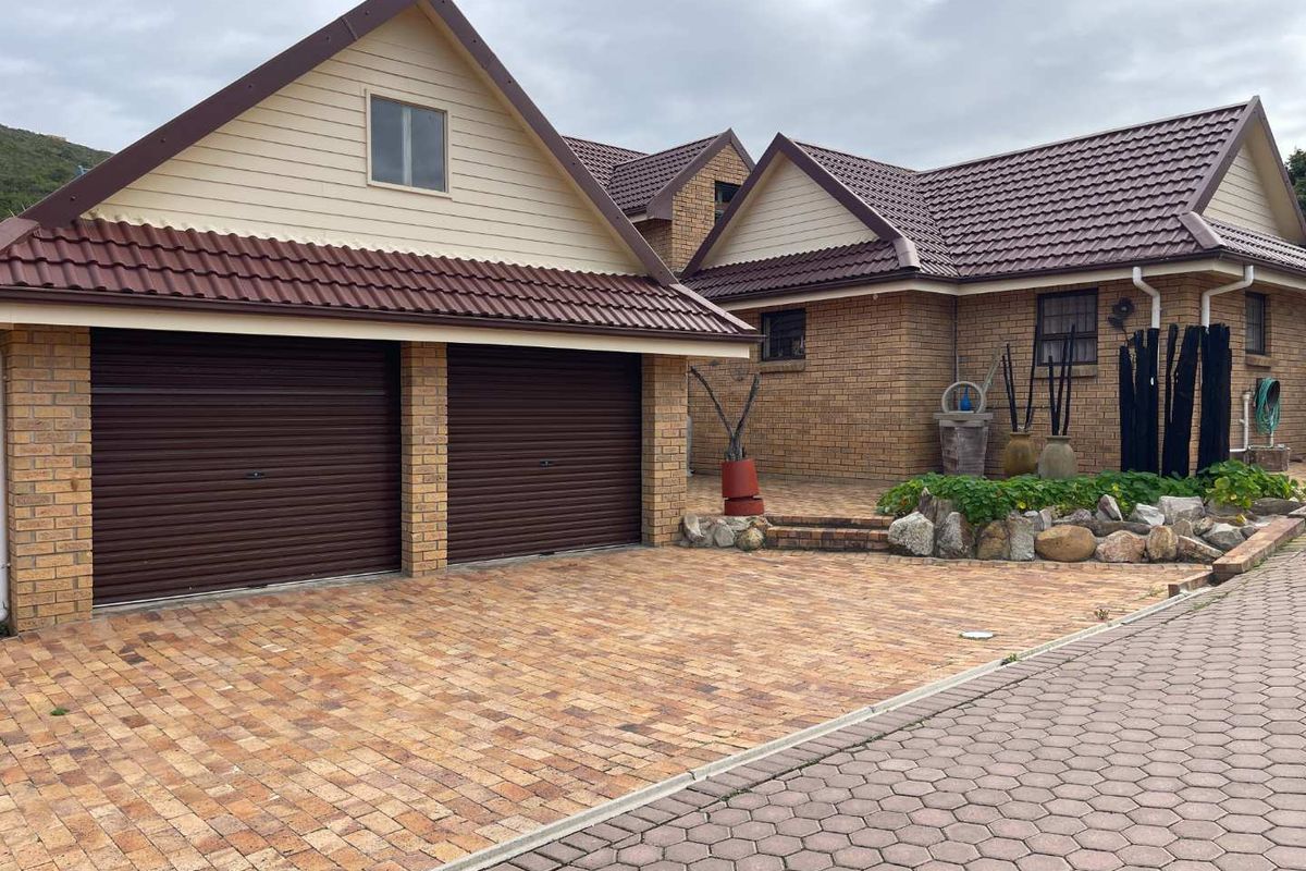 Green Lawns, Spacious Living & Golf Estate Lifestyle in Groot Brakrivier - Photo 4