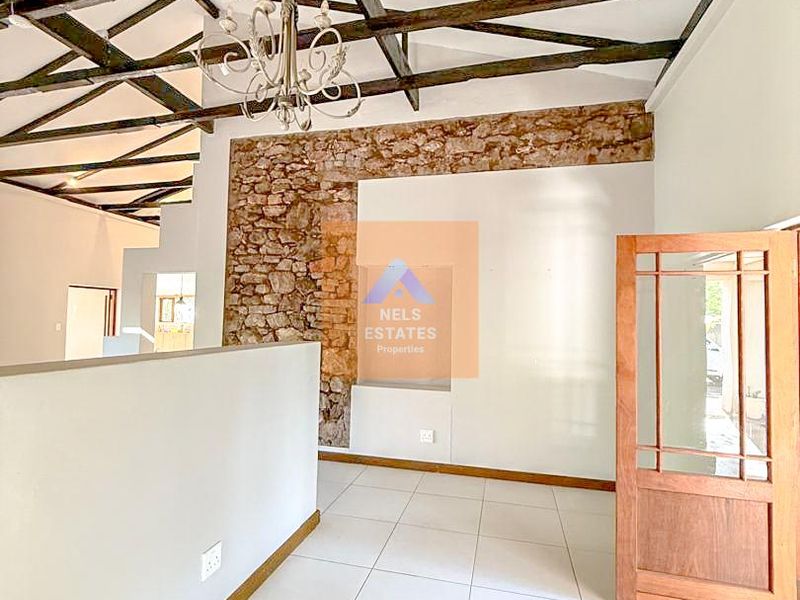 Home with Guesthouse Potential For Sale in Tsumeb, Namibia - Photo 2