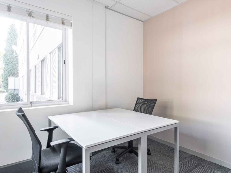 Work in Regus Illovo, Fricker Road or anywhere else in our global network - Photo 3