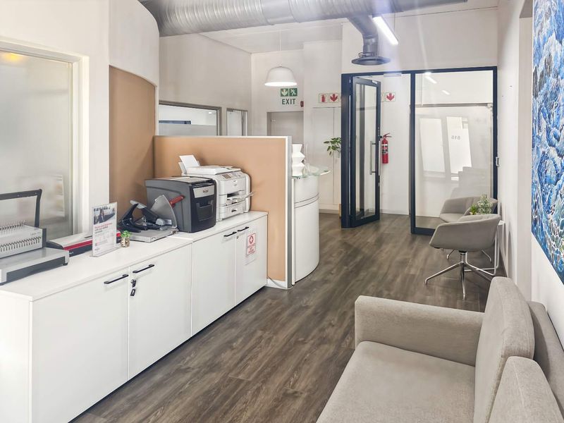 Find office space in Regus The Foundry for 1 person with everything taken care of. - Photo 7