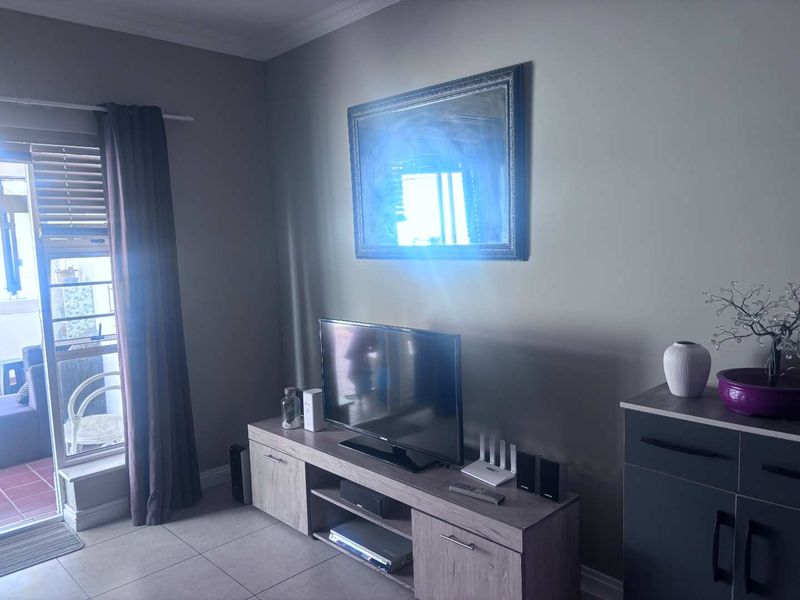 King's Court Apartment - Photo 3