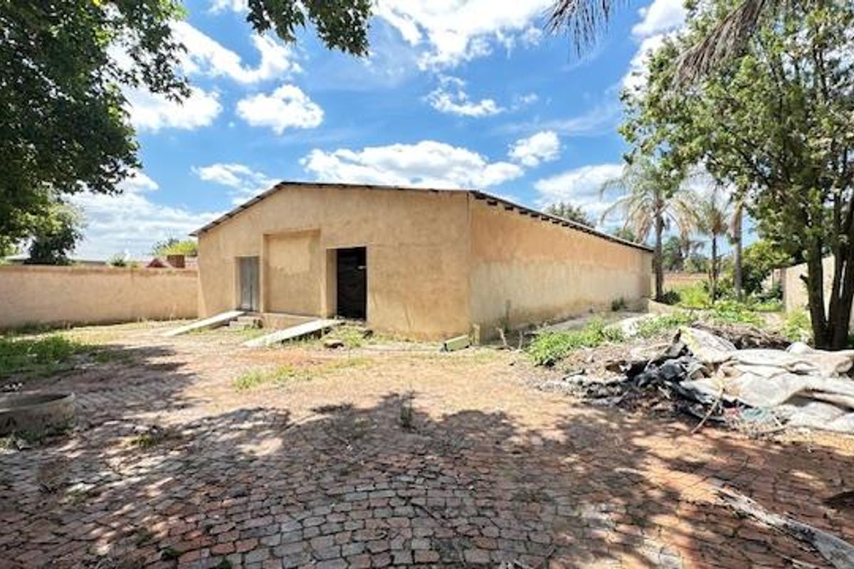 Rare Commercial Opportunity for Sale in the Heart of Valhalla - Photo 2