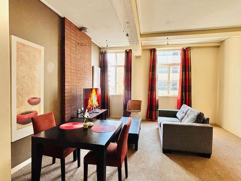 1 BEDROOM APARTMENT FOR SALE IN MARSHALLTOWN - Photo 2