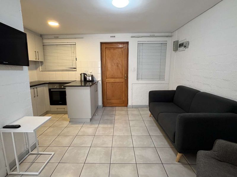 Furnished Two-Bedroom Apartment to Rent - Photo 2