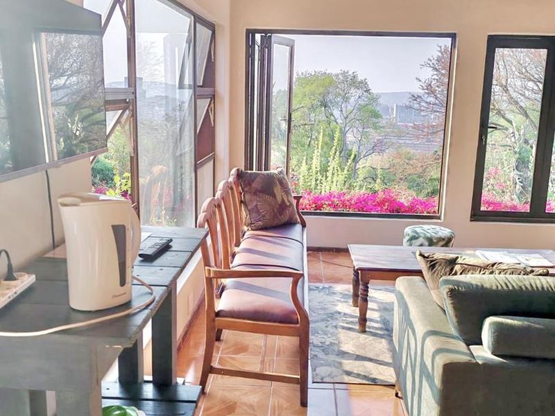 Modern 1-Bedroom Fully Furnished Apartment with Stunning Pretoria Views - Photo 3