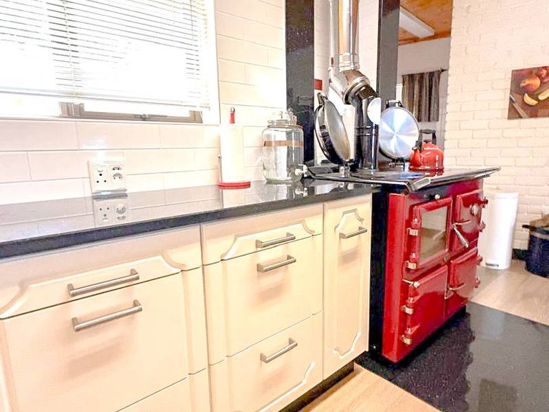 Grand Home For Sale in Klein Windhoek, Windhoek - Photo 5