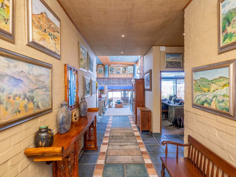 Sole Mandate: Exceptional Beachfront Property with Uninterrupted Views - Photo 3