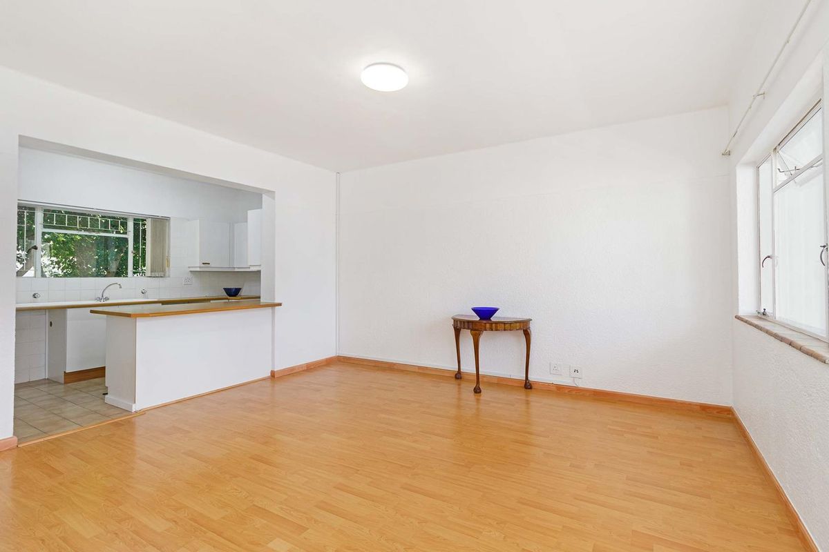 Spacious and convenient city living in Oranjezicht - Photo 5